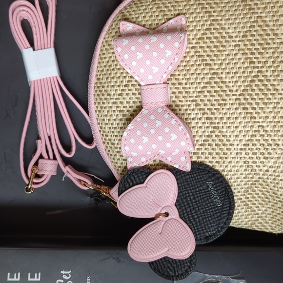 Disney Minnie Mouse Crossbody Bag Gift Set Box - Picture 2 of 6